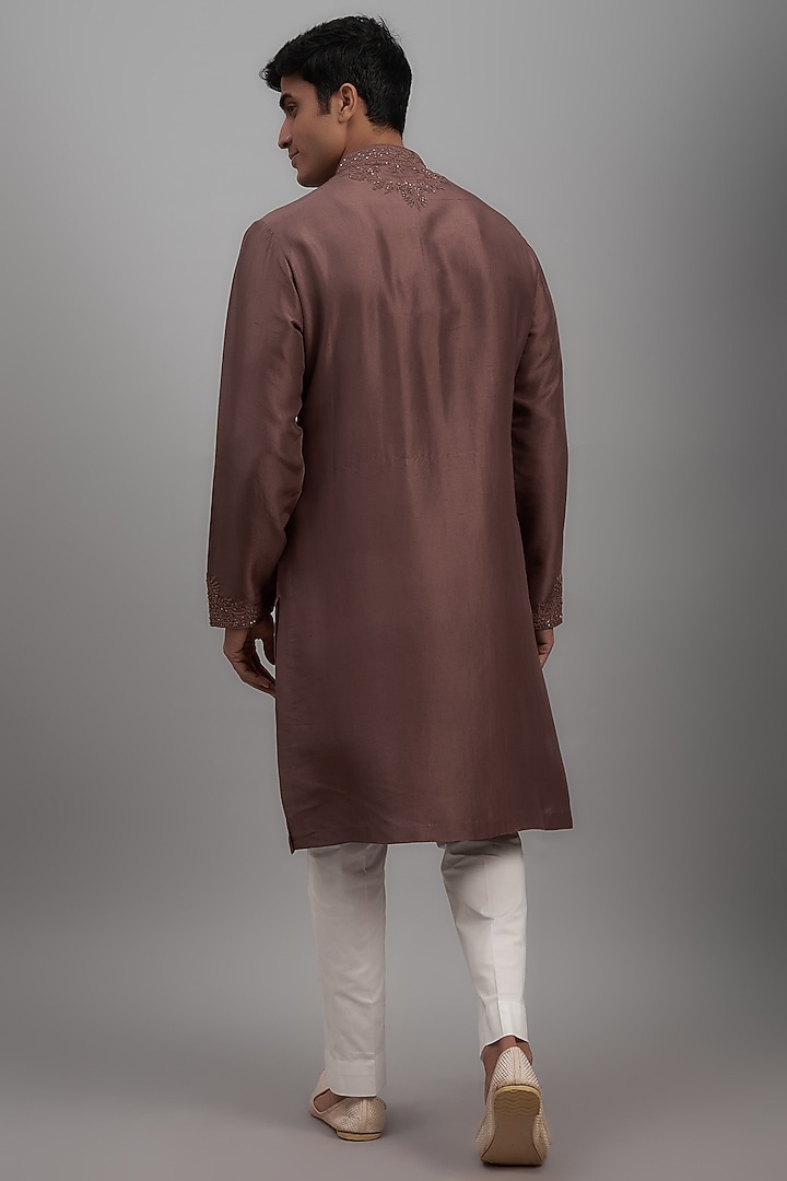 Dusty Pink Silk Dori Embroidered Kurta Set by Seema Gujral Men at Pernia's Pop Up Shop