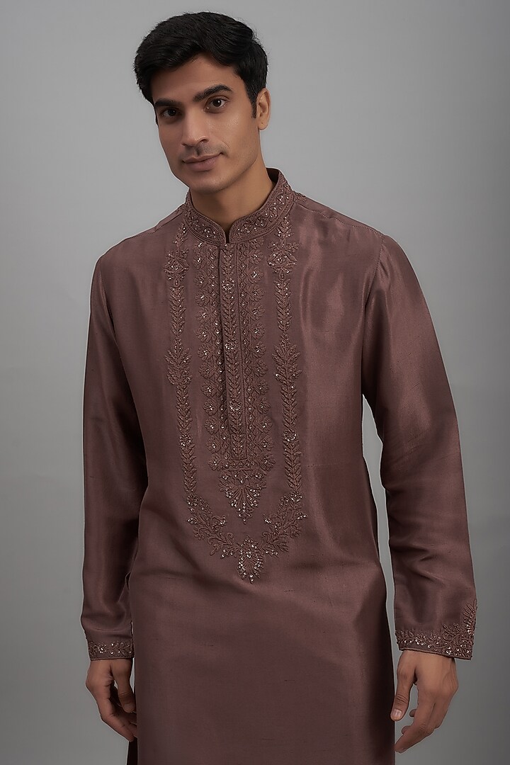 Dusty Pink Silk Dori Embroidered Kurta Set by Seema Gujral Men at Pernia's Pop Up Shop