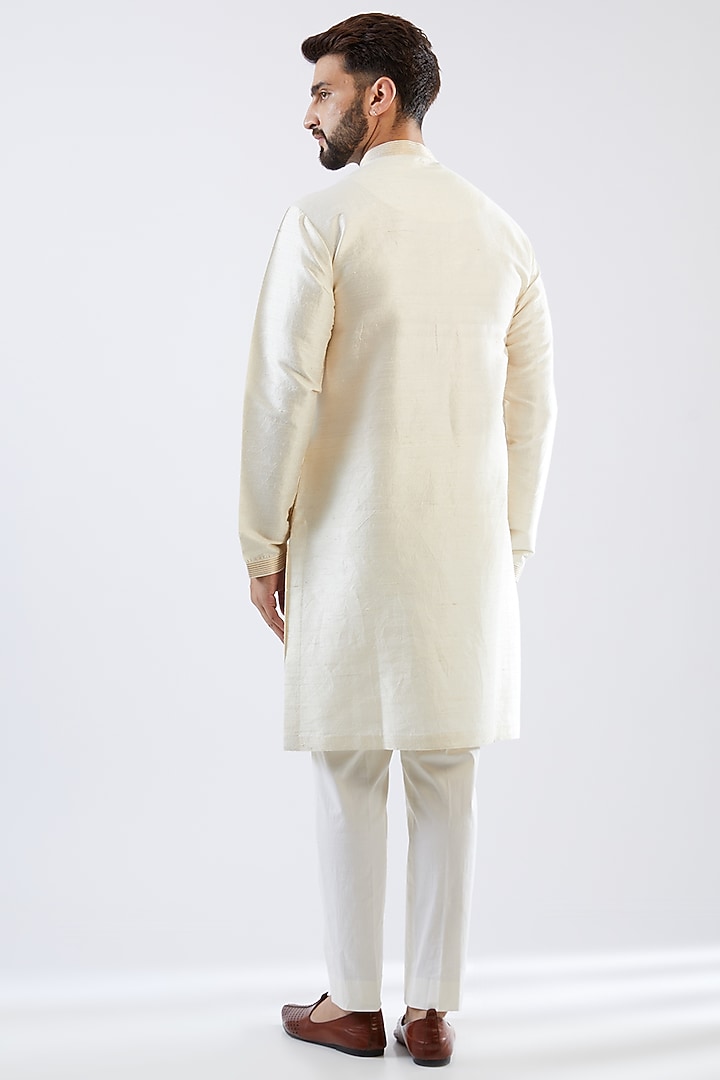 Beige Raw Silk Bundi Jacket Set by Seema Gujral Men at Pernia's Pop Up Shop