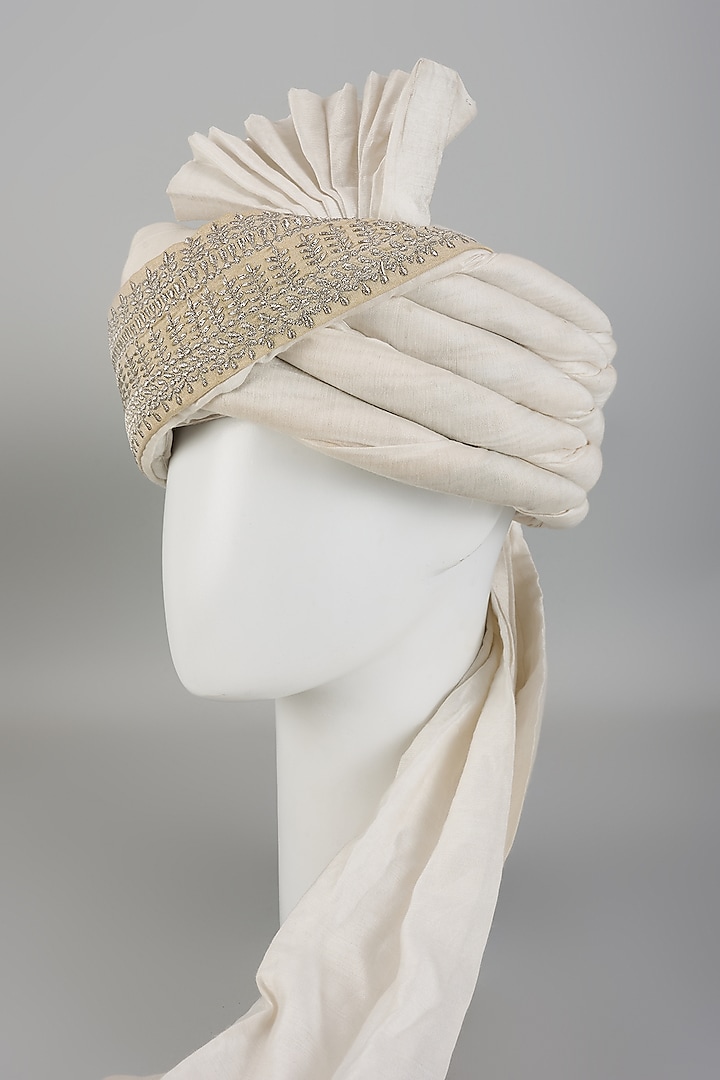 White Cotton Safa by Seema Gujral Men at Pernia's Pop Up Shop