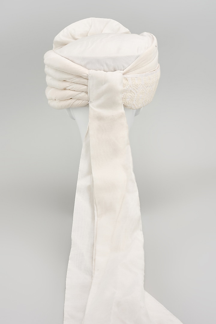 White Cotton Safa by Seema Gujral Men at Pernia's Pop Up Shop