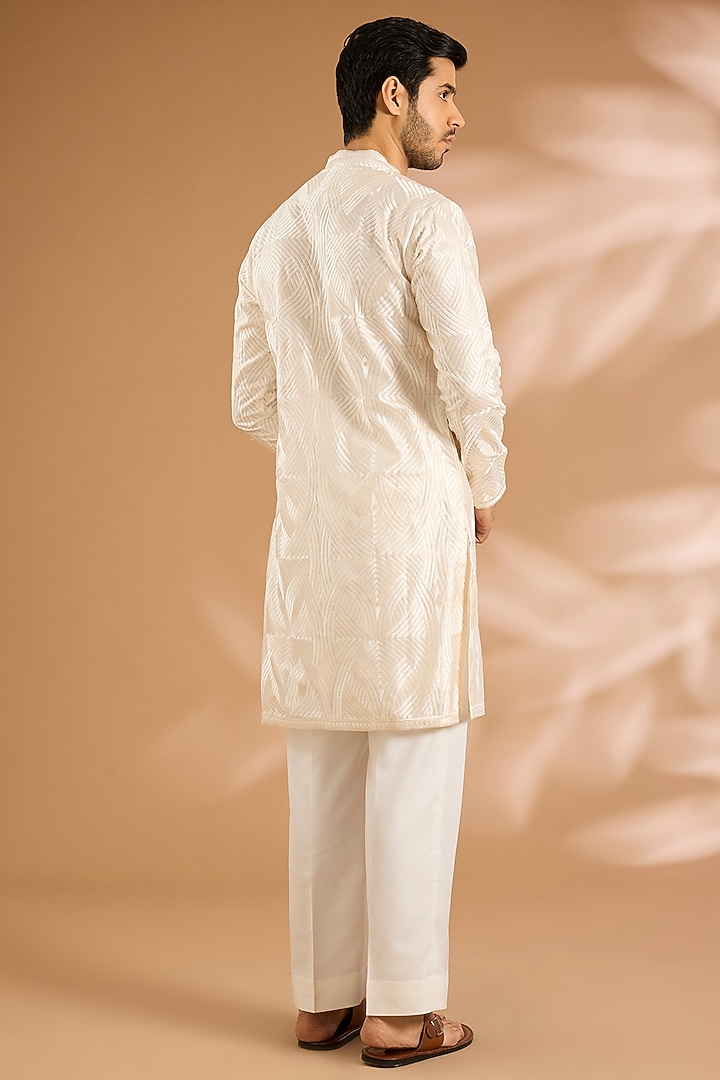 White Silk Kurta Set by Seema Gujral Men at Pernia's Pop Up Shop