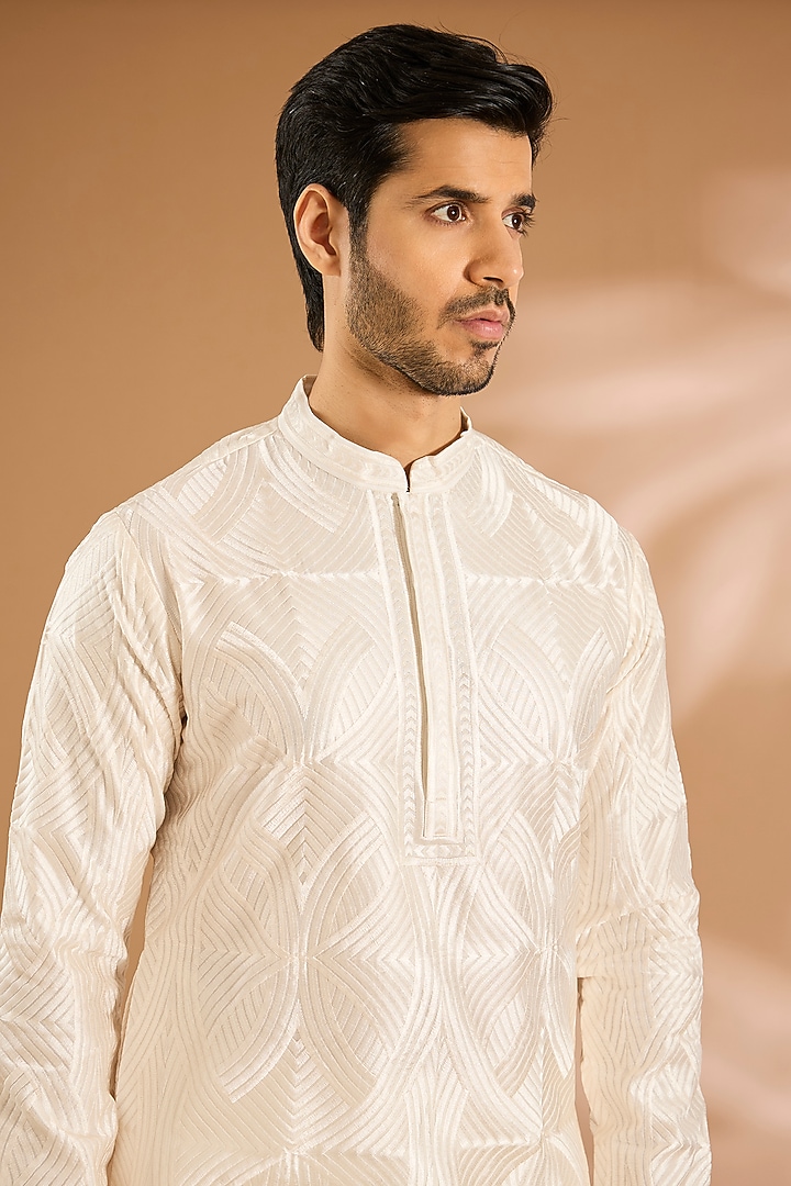 White Silk Kurta Set by Seema Gujral Men at Pernia's Pop Up Shop