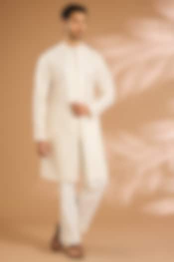 White Silk Kurta Set by Seema Gujral Men at Pernia's Pop Up Shop