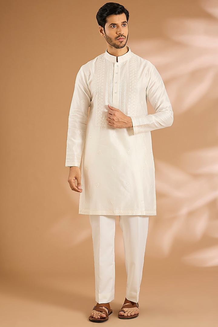 White Silk Kurta Set by Seema Gujral Men at Pernia's Pop Up Shop