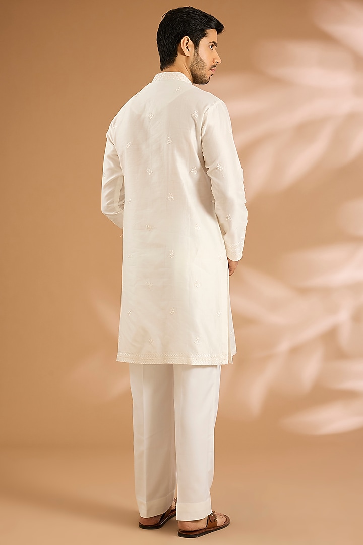 White Silk Kurta Set by Seema Gujral Men at Pernia's Pop Up Shop