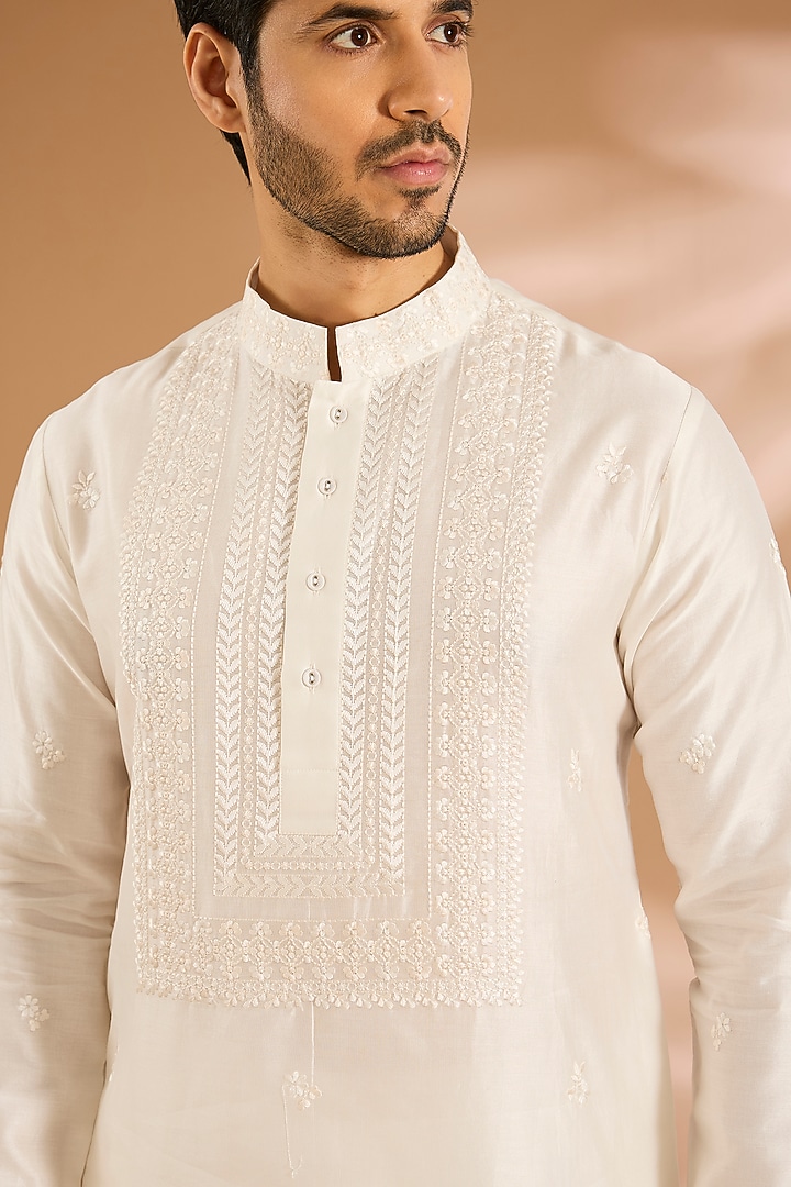 White Silk Kurta Set by Seema Gujral Men at Pernia's Pop Up Shop