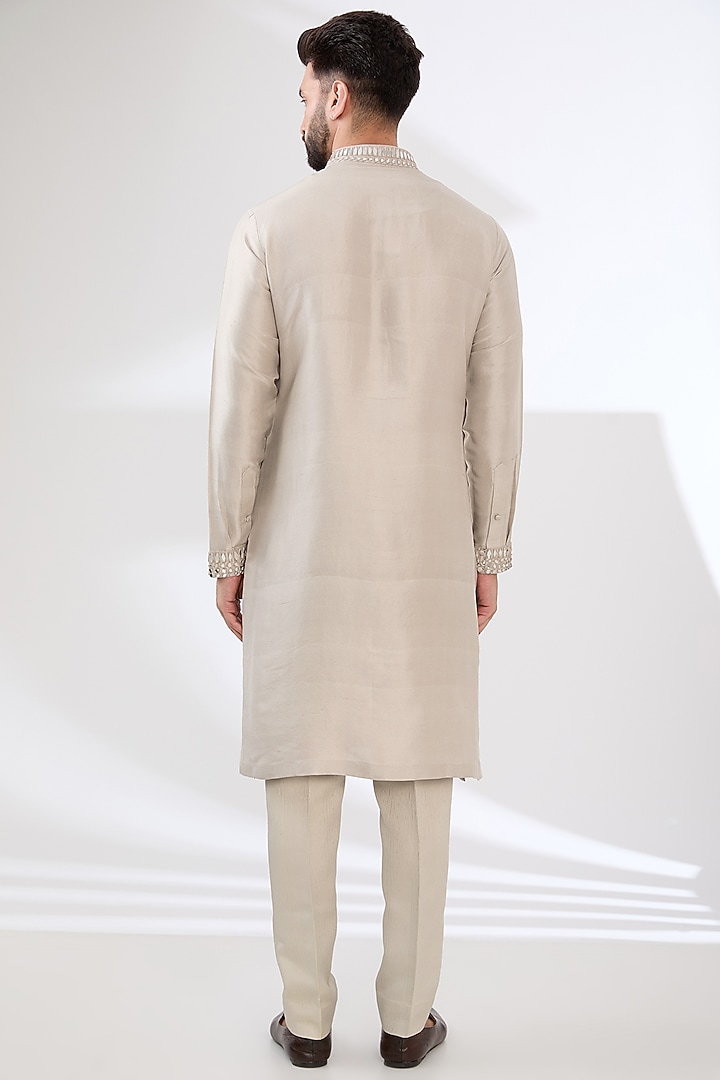 Ivory Silk Mirror Embroidered Kurta Set by Seema Gujral Men at Pernia's Pop Up Shop