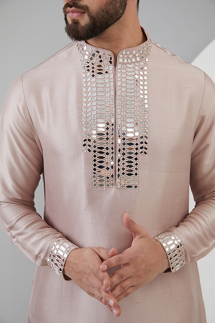 Beige Silk Mirror Embroidered Kurta Set by Seema Gujral Men at Pernia's Pop Up Shop