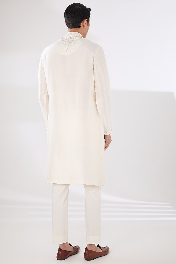 Ivory Silk Embroidered Kurta Set by Seema Gujral Men at Pernia's Pop Up Shop