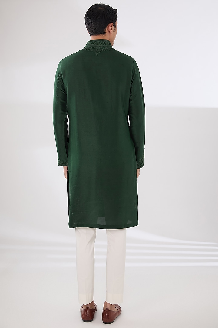 Green Silk Embroidered Kurta Set by Seema Gujral Men at Pernia's Pop Up Shop