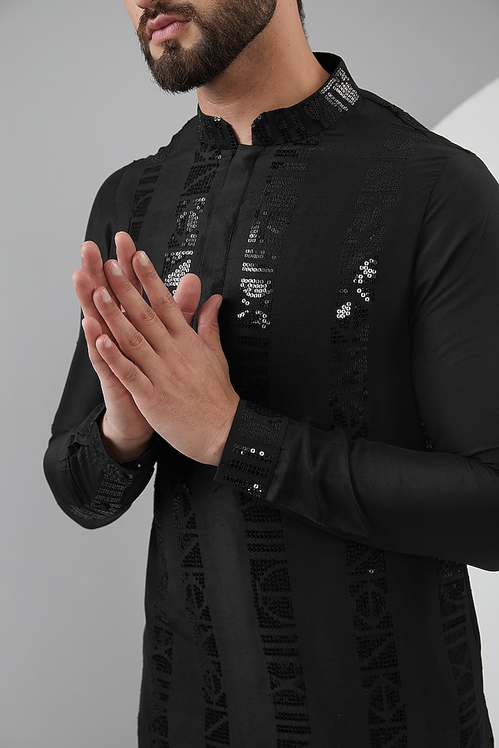 Black Silk Sequins Embroidered Kurta Set by Seema Gujral Men at Pernia's Pop Up Shop