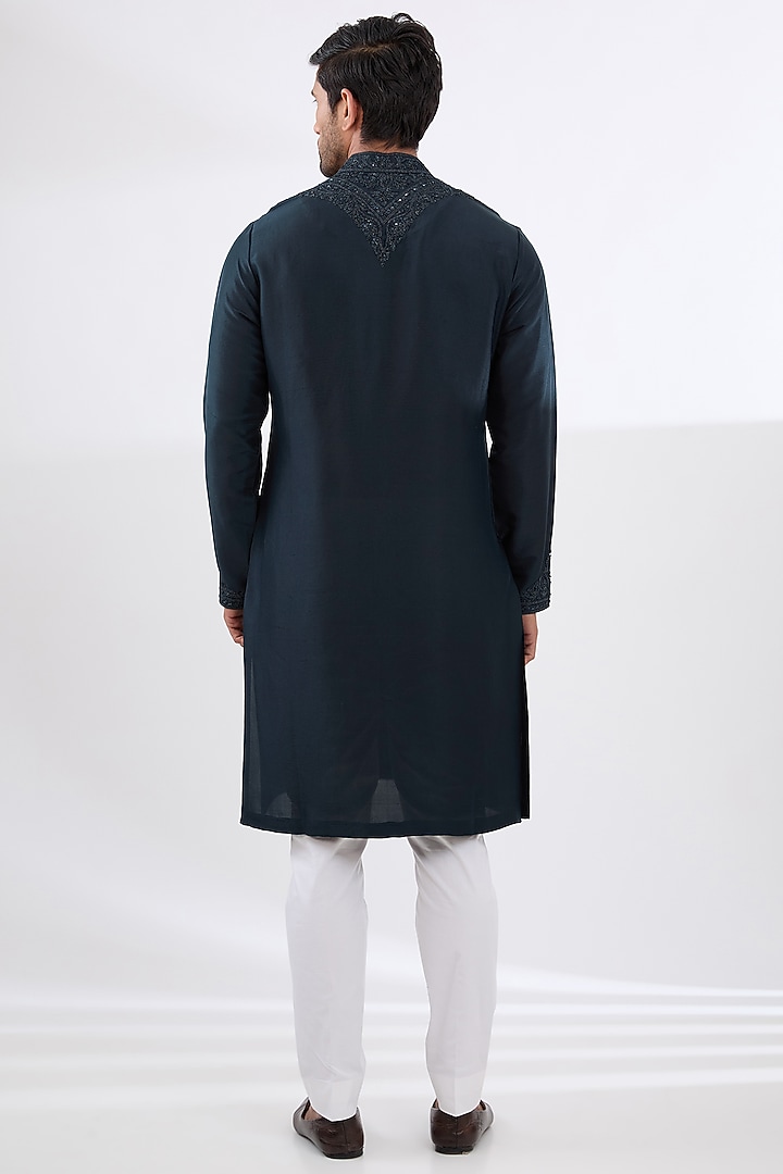 Navy Blue Silk Embroidered Kurta Set by Seema Gujral Men at Pernia's Pop Up Shop