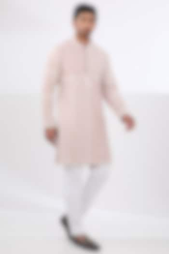 Pink Silk Embroidered Kurta Set by Seema Gujral Men at Pernia's Pop Up Shop