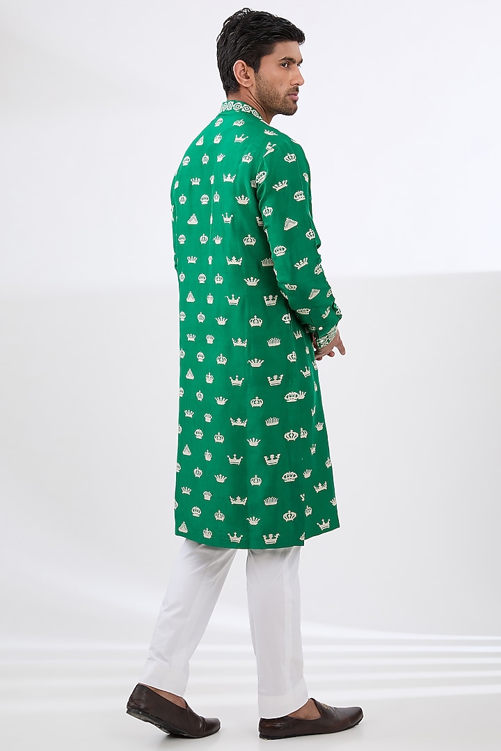Green Silk Embroidered Kurta Set by Seema Gujral Men at Pernia's Pop Up Shop