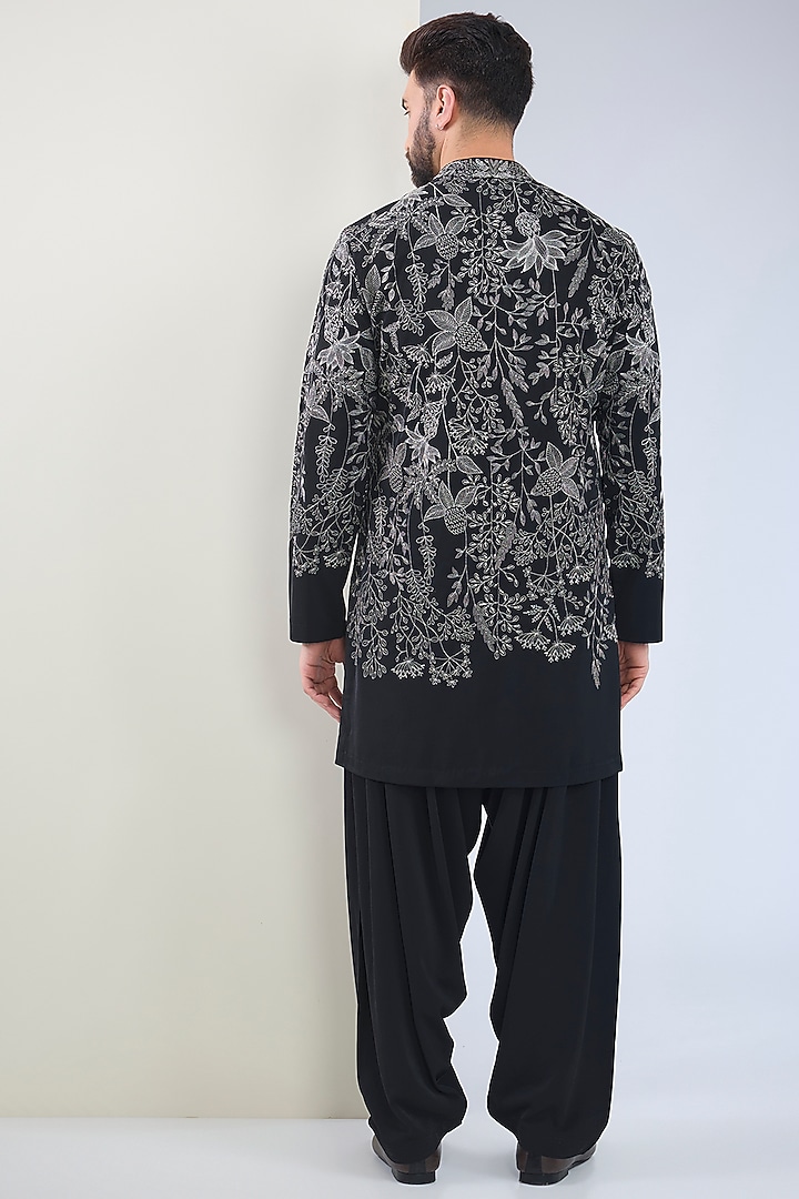 Black Silk Embroidered Kurta Set by Seema Gujral Men at Pernia's Pop Up Shop
