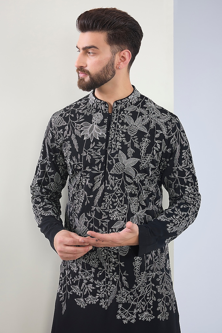 Black Silk Embroidered Kurta Set by Seema Gujral Men at Pernia's Pop Up Shop