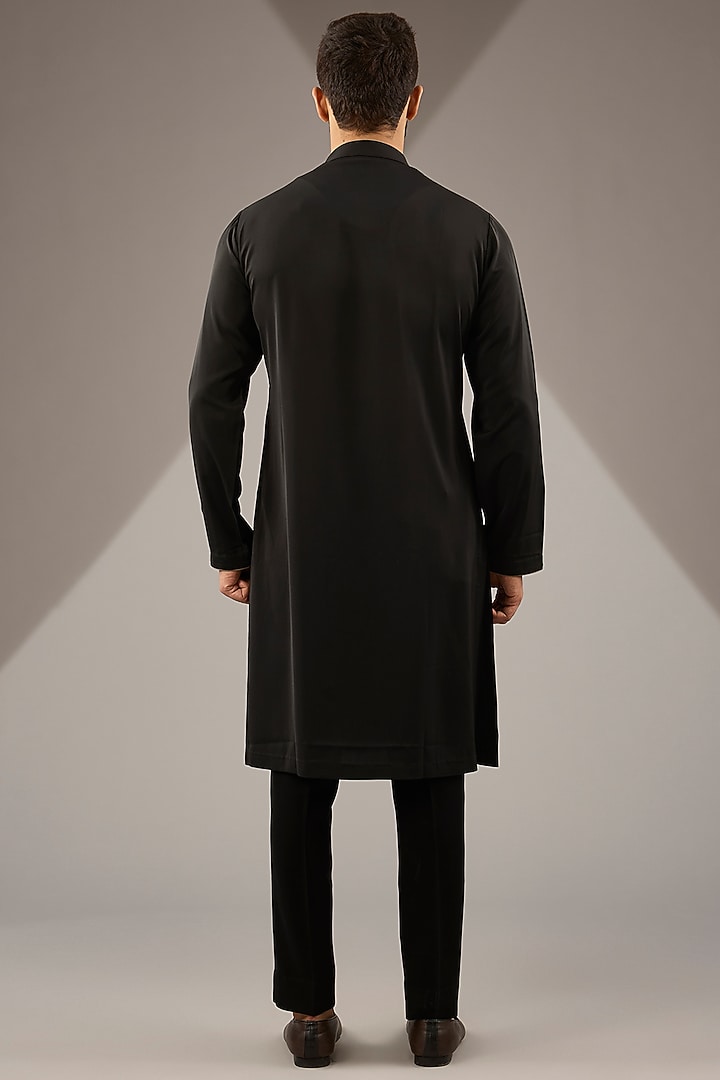 Black Silk Embroidered Bundi Jacket Set by Seema Gujral Men at Pernia's Pop Up Shop