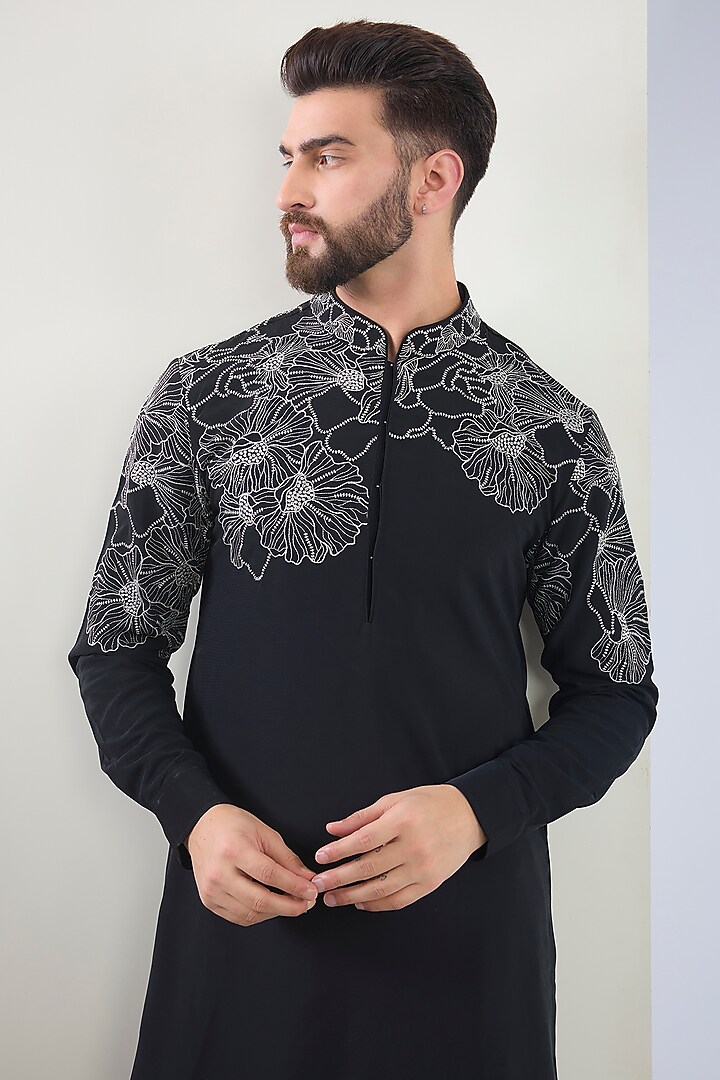 Black Silk Embroidered Kurta Set by Seema Gujral Men at Pernia's Pop Up Shop