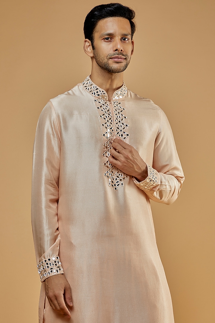 Peach Dupion Silk Mirror Embroidered Kurta Set by Seema Gujral Men at Pernia's Pop Up Shop