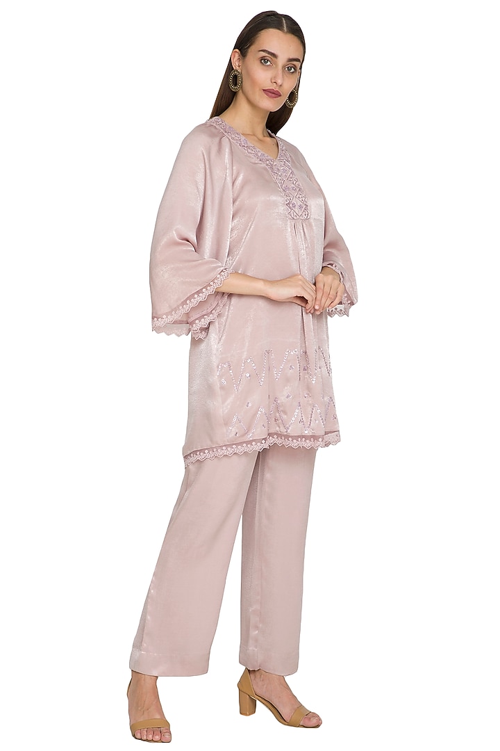 Mauve Embroidered Short Tunic With Pants by Sejal Jain at Pernia's Pop Up Shop