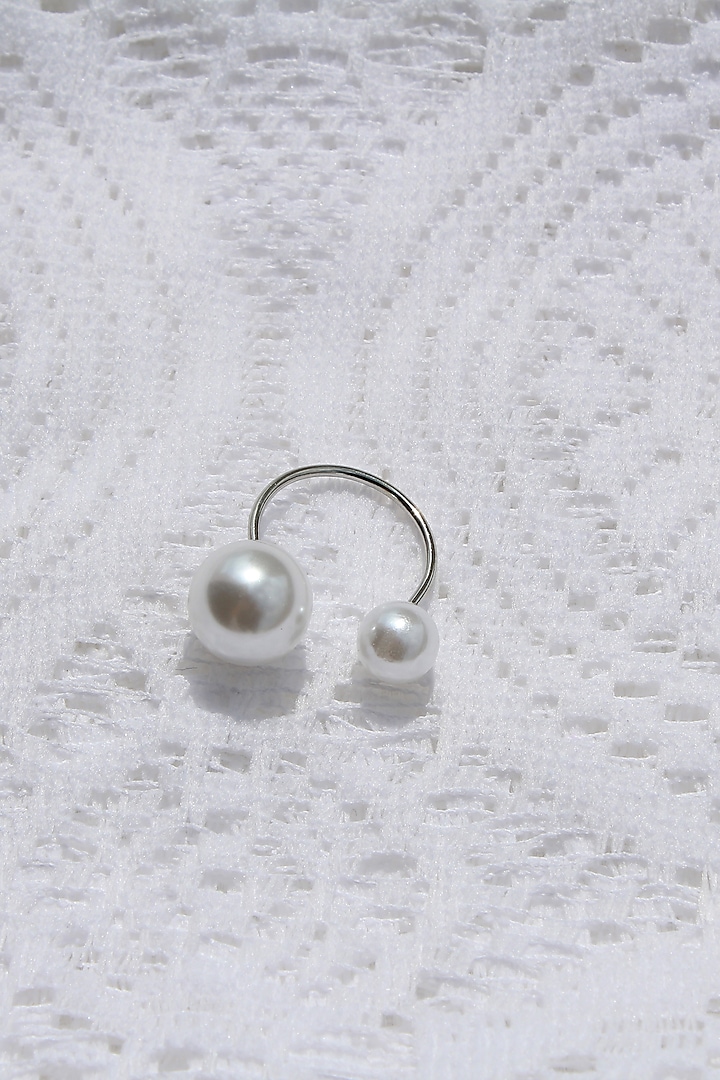 White Finish Pearl Ring by Senshi