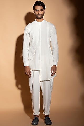 Off White Asymmetrical Kurta With Thread Work by STUDIO ERROR MEN