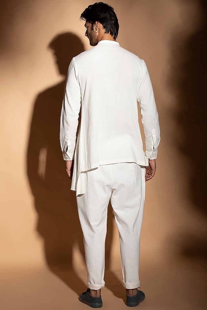 Off White Asymmetrical Kurta With Thread Work by STUDIO ERROR MEN at Pernia's Pop Up Shop