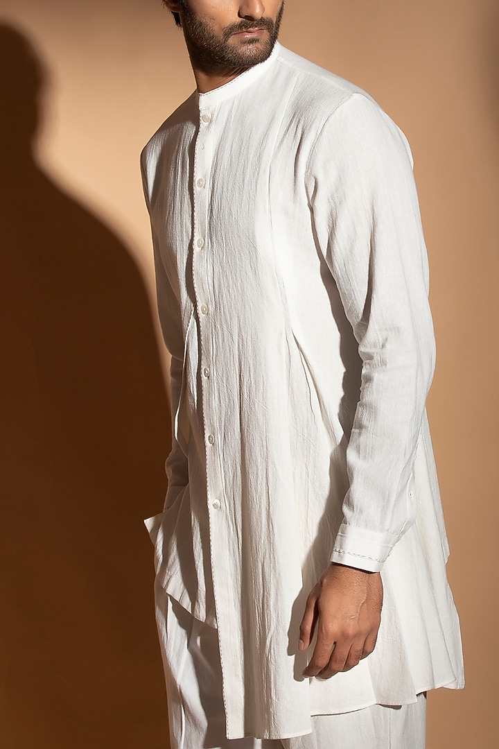 Off White Asymmetrical Kurta With Thread Work by STUDIO ERROR MEN at Pernia's Pop Up Shop