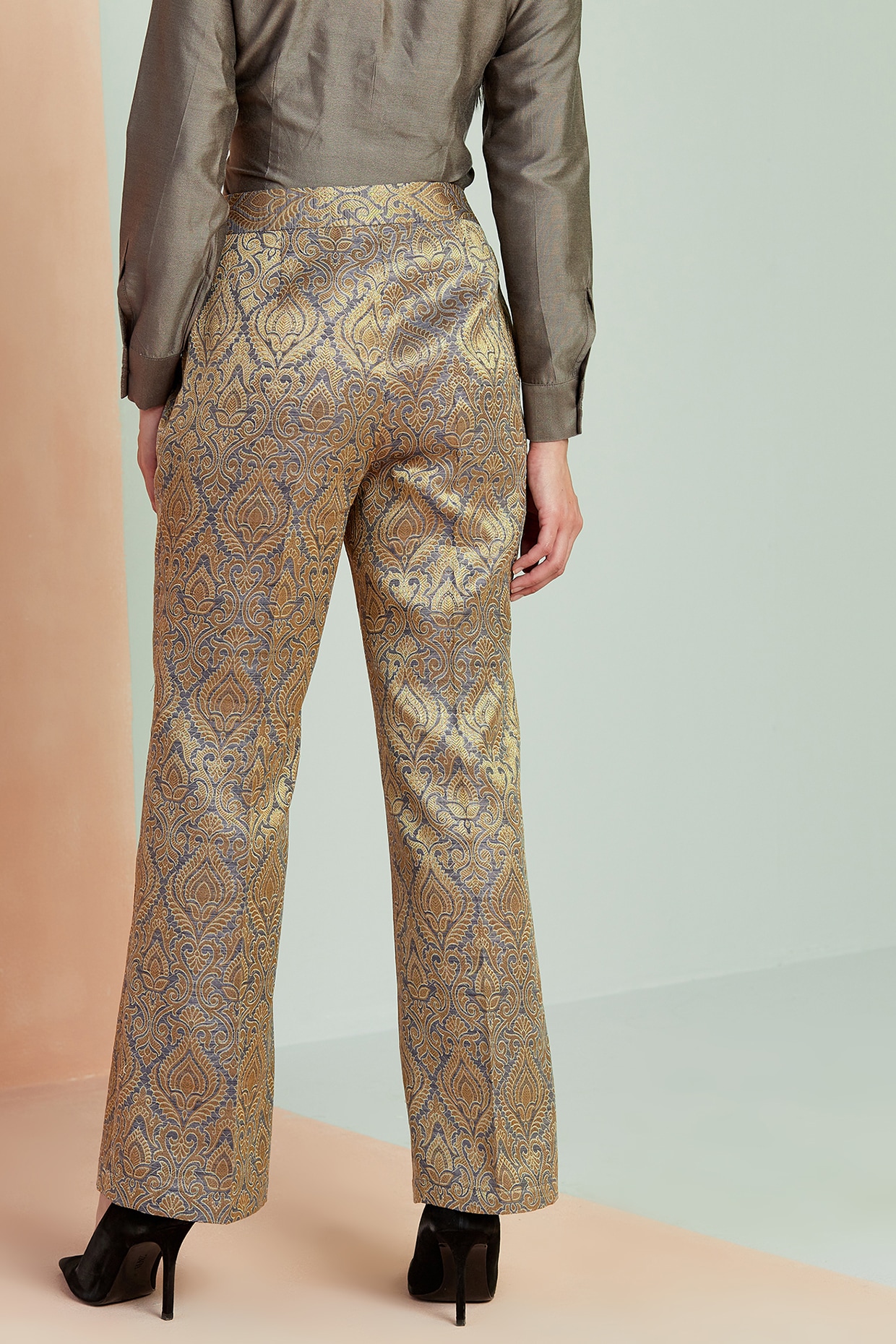 Slurry Slim Fit Women Gold Trousers - Buy Slurry Slim Fit Women Gold  Trousers Online at Best Prices in India | Flipkart.com