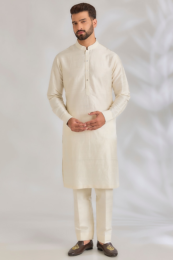 Champagne Raw Silk Floral Embroidered Bundi Jacket Set by Seema Gujral Men at Pernia's Pop Up Shop