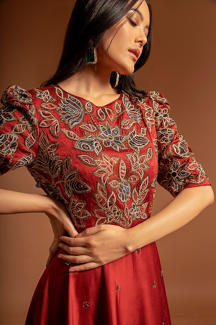Scarlet Red Embroidered Engagement Gown by SEJAL KAMDAR at Pernia's Pop Up Shop