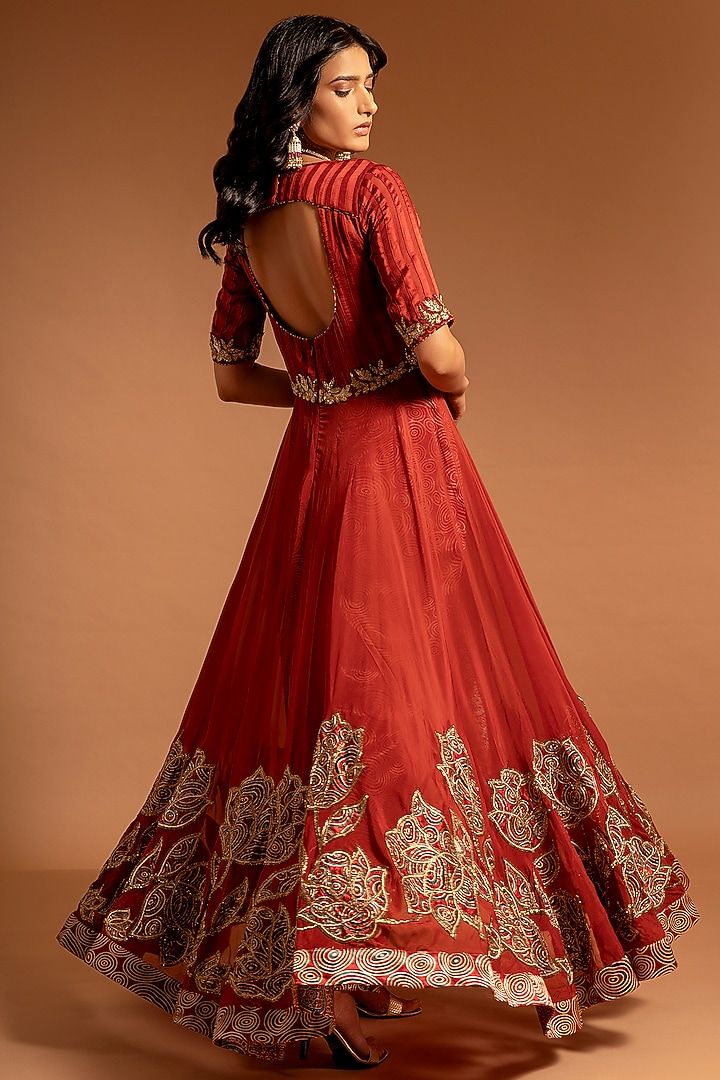 Scarlet Red Embroidered Slitted Engagement Gown by SEJAL KAMDAR at Pernia's Pop Up Shop