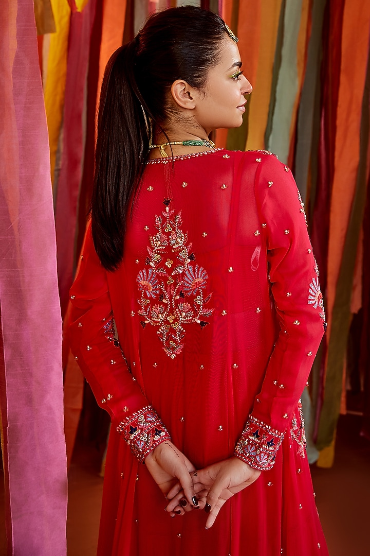 Hot Pink Georgette Embroidered Cape Set by Sanya Gulati at Pernia's Pop Up Shop