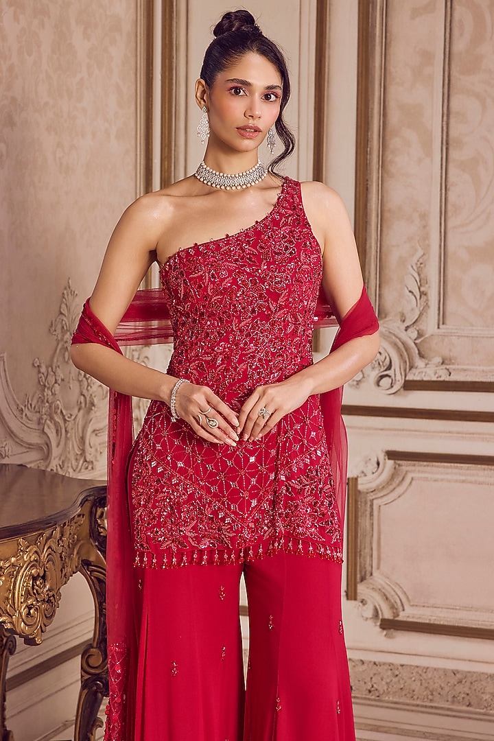 Magenta Pure Silk Organza Sequins Embroidered Kurta Set by Sanya Gulati at Pernia's Pop Up Shop