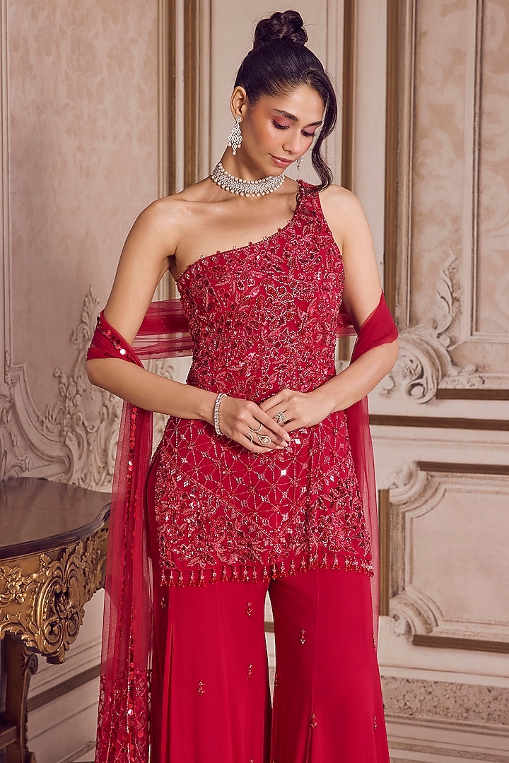 Magenta Pure Silk Organza Sequins Embroidered Kurta Set by Sanya Gulati at Pernia's Pop Up Shop