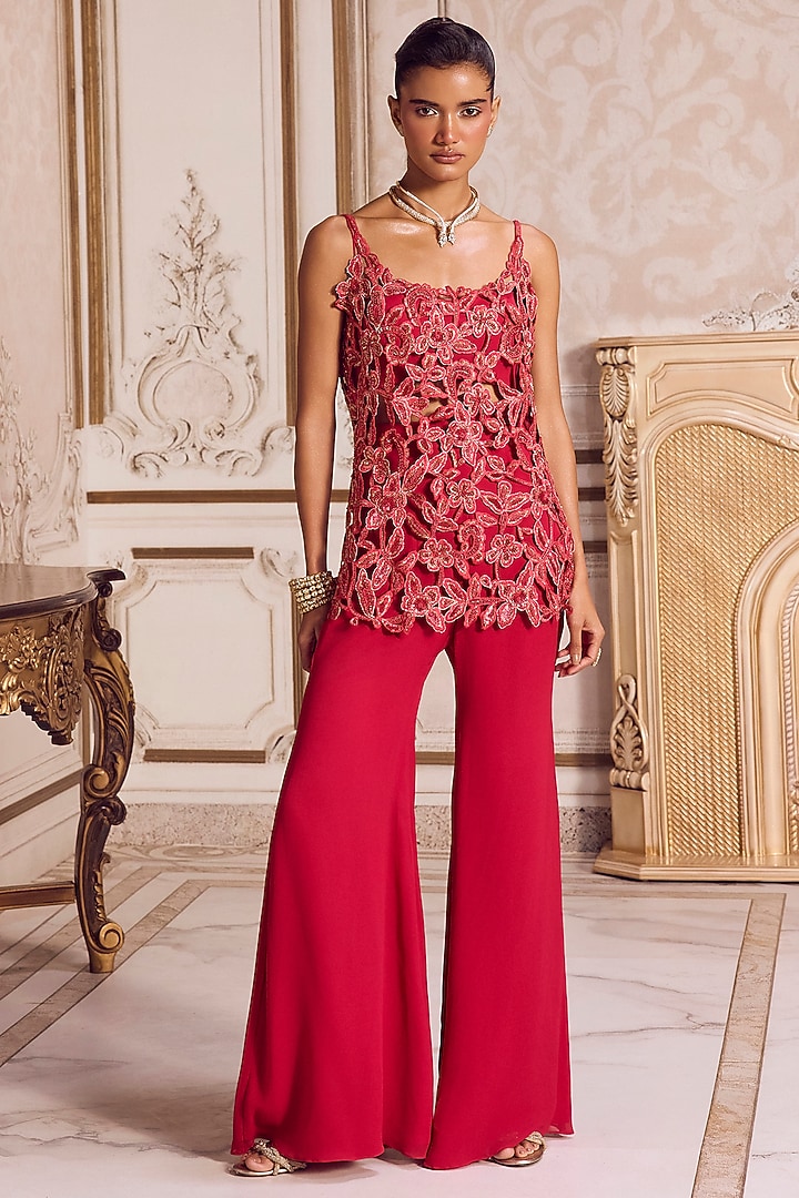 Magenta Georgette Cutwork Floral Embroidered Kurta Set by Sanya Gulati at Pernia's Pop Up Shop