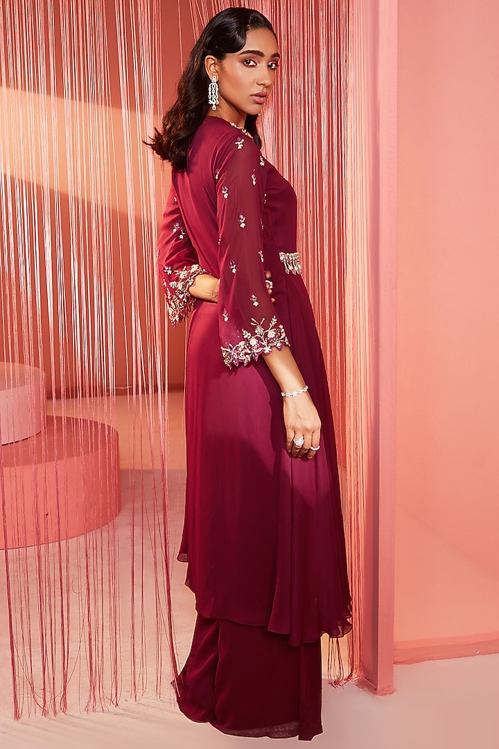 Plum Embroidered Kurta Set by Sanya Gulati at Pernia's Pop Up Shop