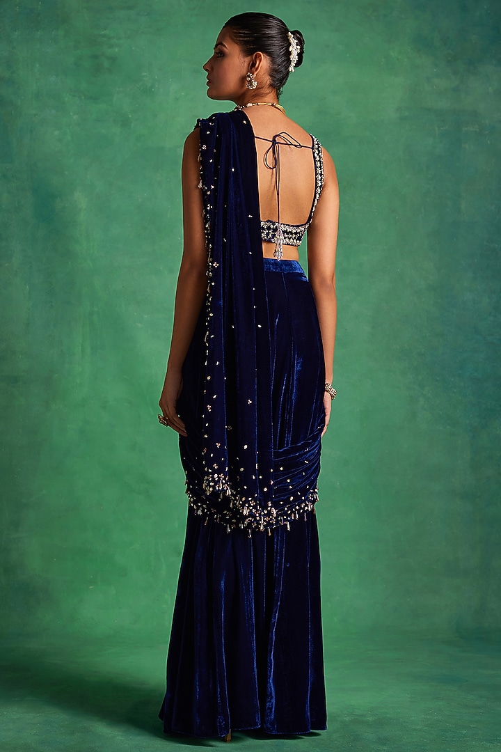 Blue Silk Velvet Hand Embroidered Slit Wedding Saree Set by Sanya Gulati at Pernia's Pop Up Shop