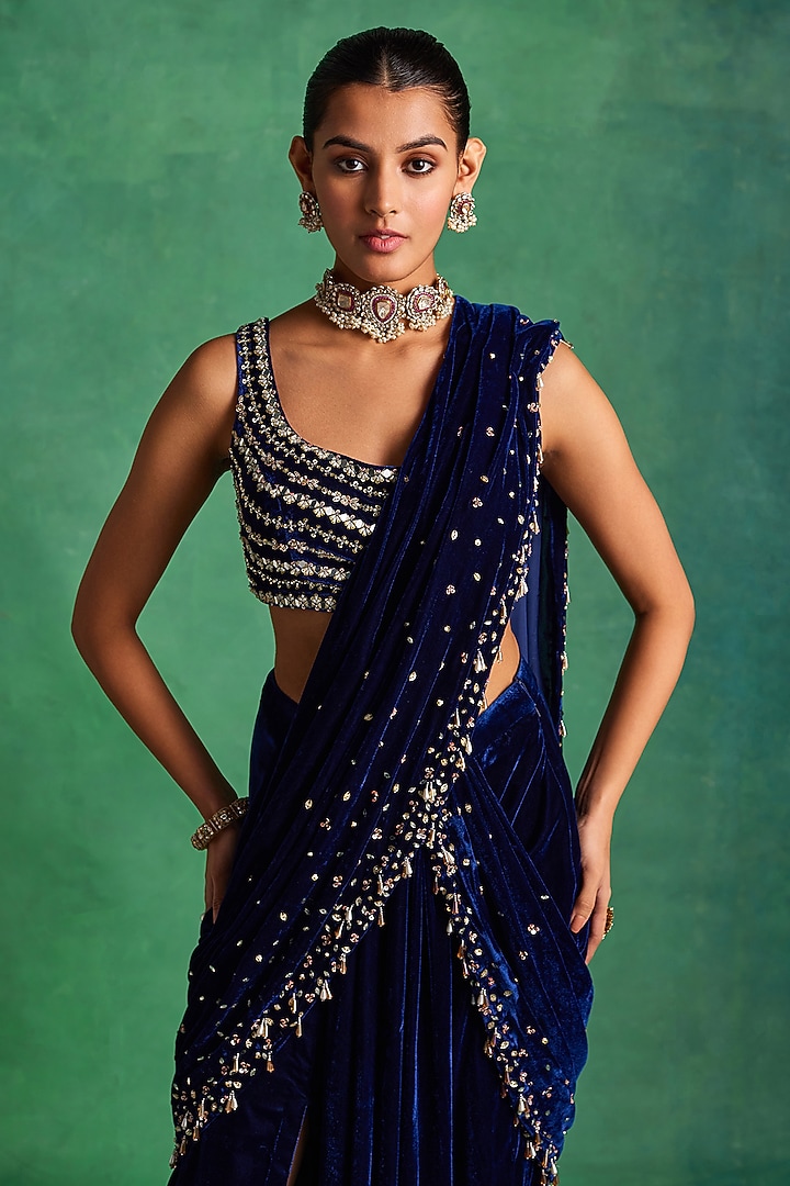 Blue Silk Velvet Hand Embroidered Slit Wedding Saree Set by Sanya Gulati at Pernia's Pop Up Shop