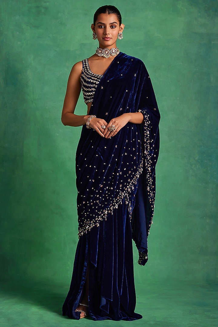 Blue Silk Velvet Hand Embroidered Slit Wedding Saree Set by Sanya Gulati at Pernia's Pop Up Shop