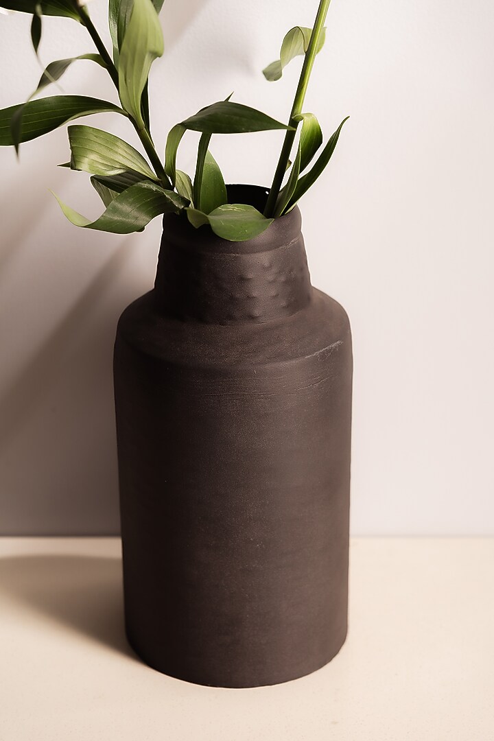 Black Metal Raw Village Vase by SG Home at Pernia's Pop Up Shop