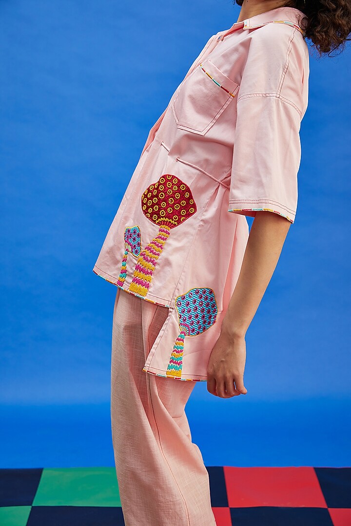 Pink Crushed Fabric & Cotton Satin Resham Embroidered Co-Ord Set by Shilpi Gupta Surkhab at Pernia's Pop Up Shop