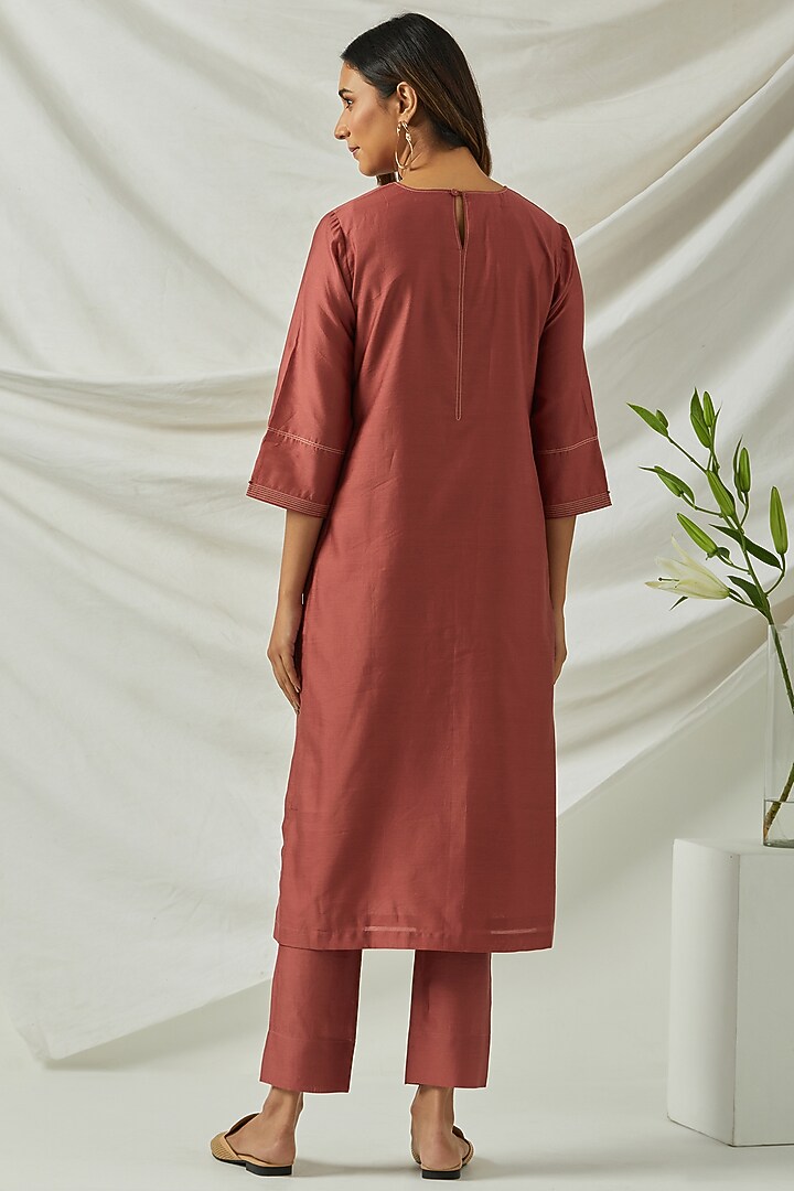 Rust Chanderi Kurta Set by Smriti Gupta at Pernia's Pop Up Shop