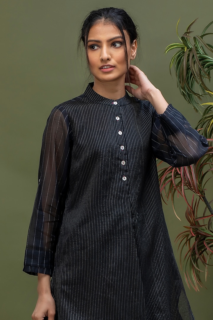 Black Handwoven Stripes Kurta by Smriti Gupta at Pernia's Pop Up Shop