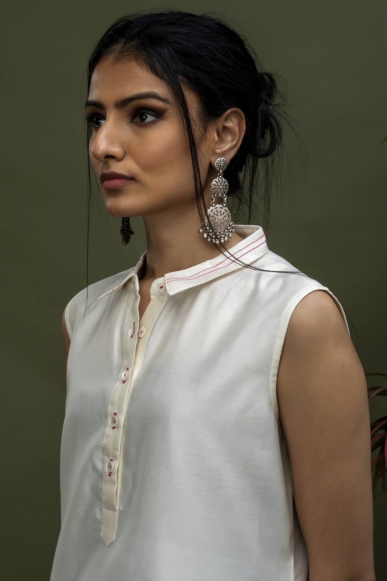 25 Modern Sleeveless Kurti Designs for Stylish Appearance