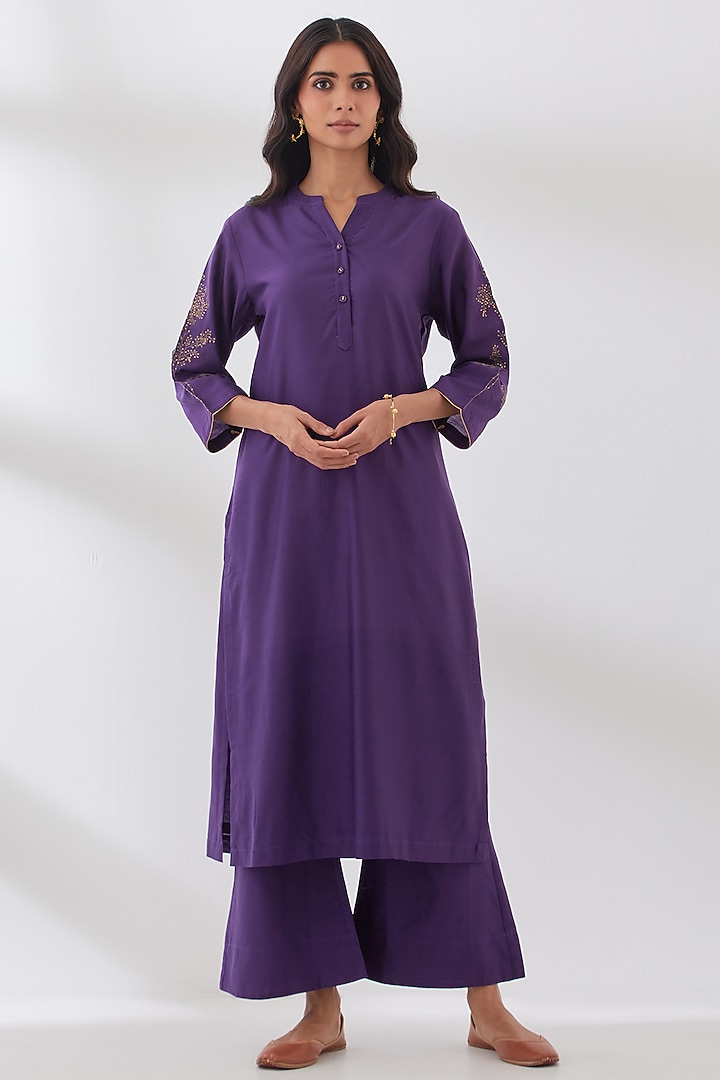 Purple Pure Chanderi Hand Embroidered Kurta Set by Smriti Gupta at Pernia's Pop Up Shop