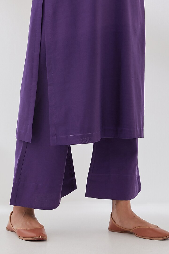 Purple Pure Chanderi Hand Embroidered Kurta Set by Smriti Gupta at Pernia's Pop Up Shop