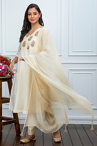 Light Yellow Embroidered Kurta Set by Smriti Gupta