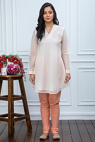 Pink Peach Handwoven Chanderi Kurta Set by Smriti Gupta